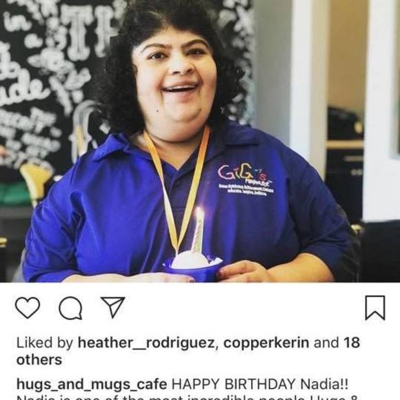 Profile Picture of Nadia Qureshi (@nadiacool) on Poshmark