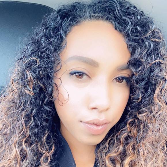 Profile Picture of Taylor Richards (@taylorrichards2) on Poshmark