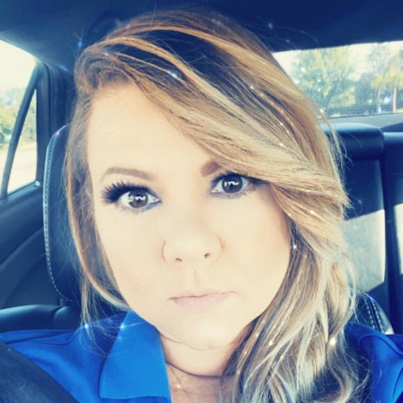 Profile Picture of Christie Karpinski (@christiek06) on Poshmark