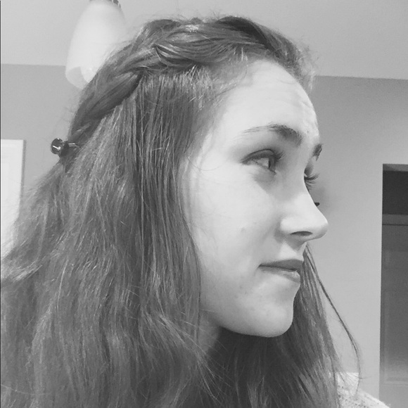 Profile Picture of Alexandra Bradsher (@adbrad15) on Poshmark