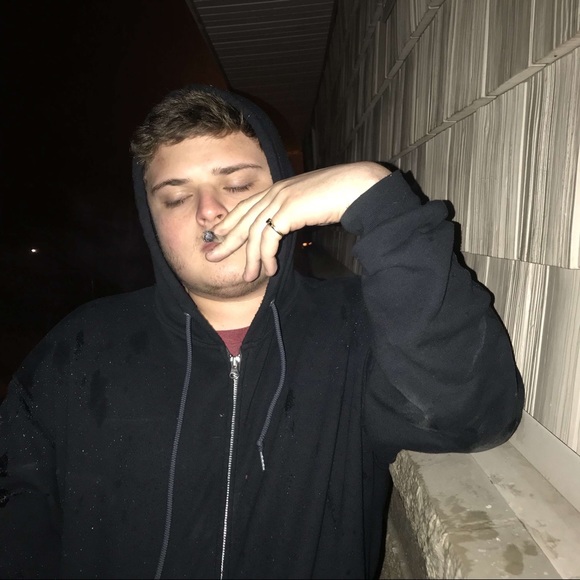 Profile Picture of Alex Blackman (@chxyce212) on Poshmark