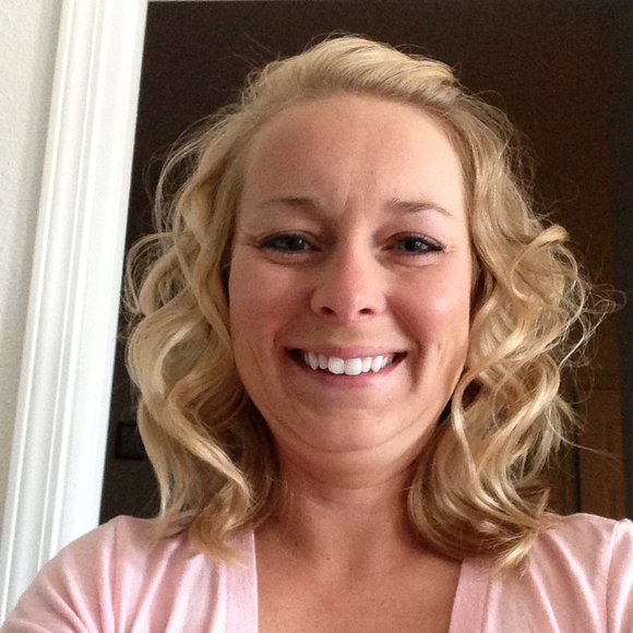 Kari Cagle - Poshmark Profile Picture of Kari Cagle (@karicagle) on Poshmark