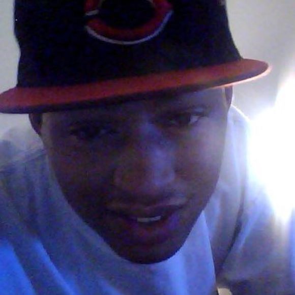 Profile Picture of Eddie James (@jameseddie40) on Poshmark