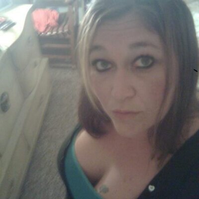 Profile Picture of Jessie Derr (@laughalot1013) on Twitter