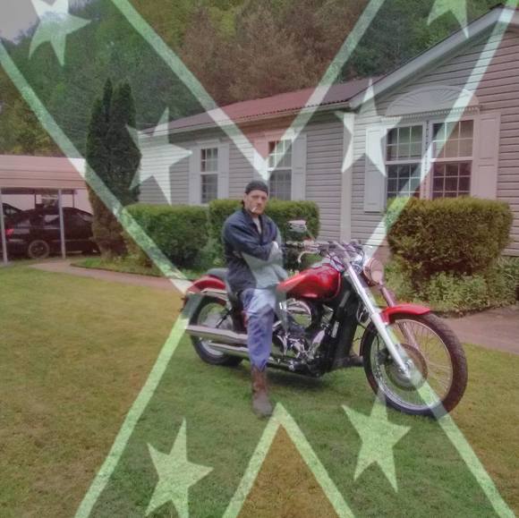 Profile Picture of Edward Gray (@edwardgray690) on Poshmark