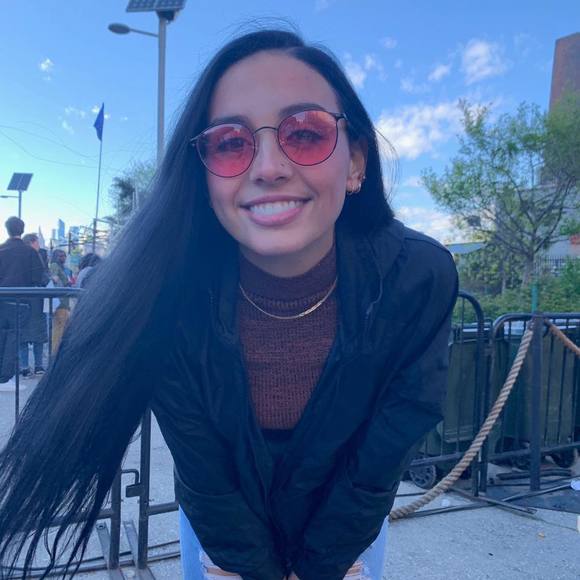 Profile Picture of Sammy Stutman (@stutmansammy) on Poshmark