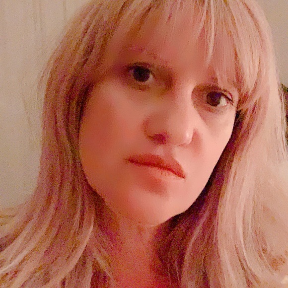 Profile Picture of Hedwig Rognon (@hedwig1) on Poshmark