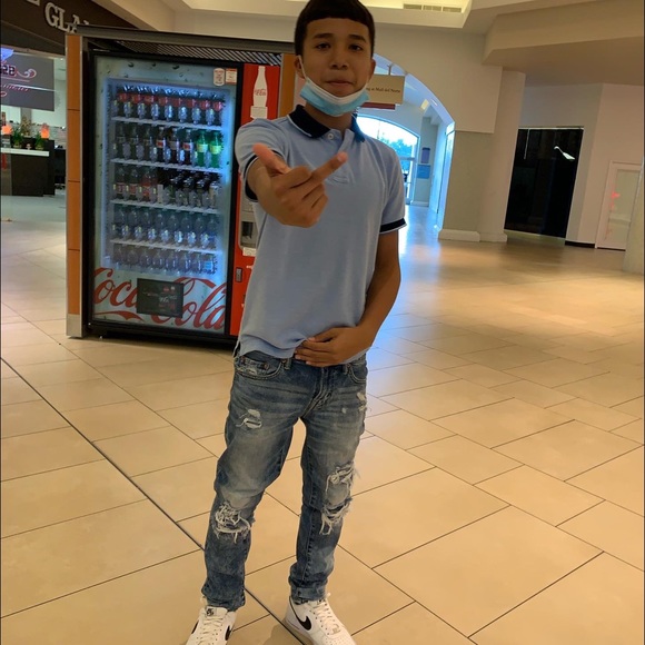 Profile Picture of Joshua Sanchez (@yxngballer2) on Poshmark