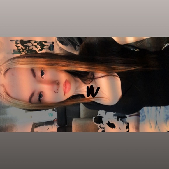 Profile Picture of Isabell Mccleery (@isabellmccleery) on Poshmark