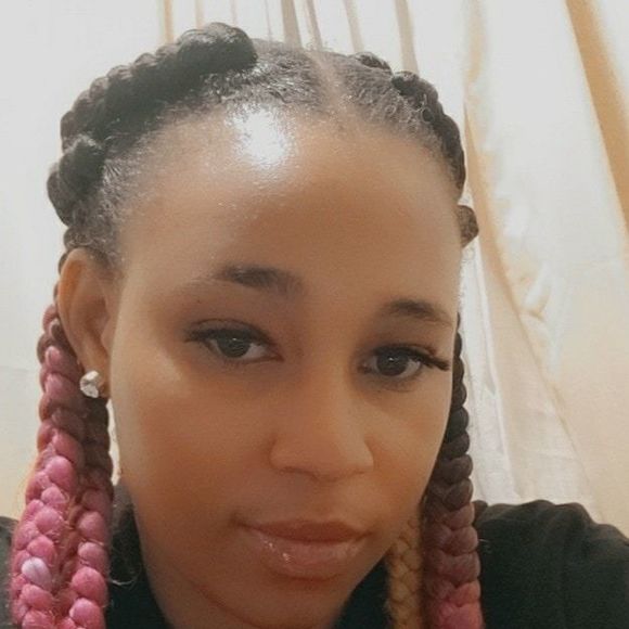 Profile Picture of Christina Croffer-moten (@ccroffer) on Poshmark