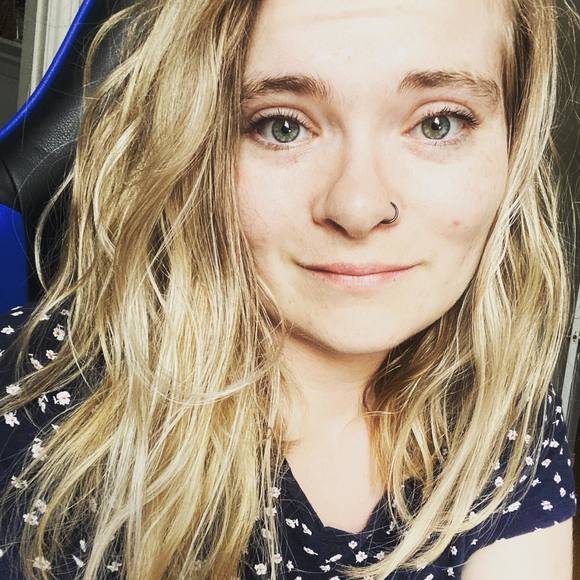 Profile Picture of Stephanie Orchard (@stephanieorchar) on Poshmark
