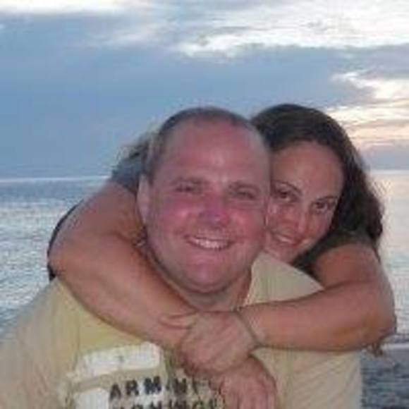 Profile Picture of Eric Stewart (@stupac10) on Poshmark