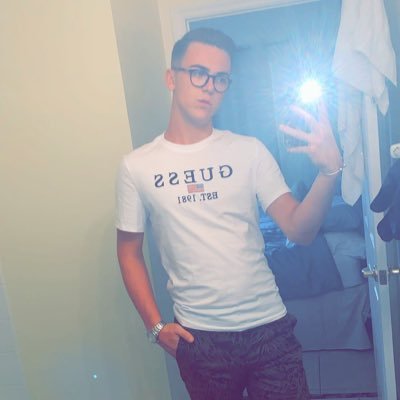 Profile Picture of Jay (@Jay_lavender1) on Twitter