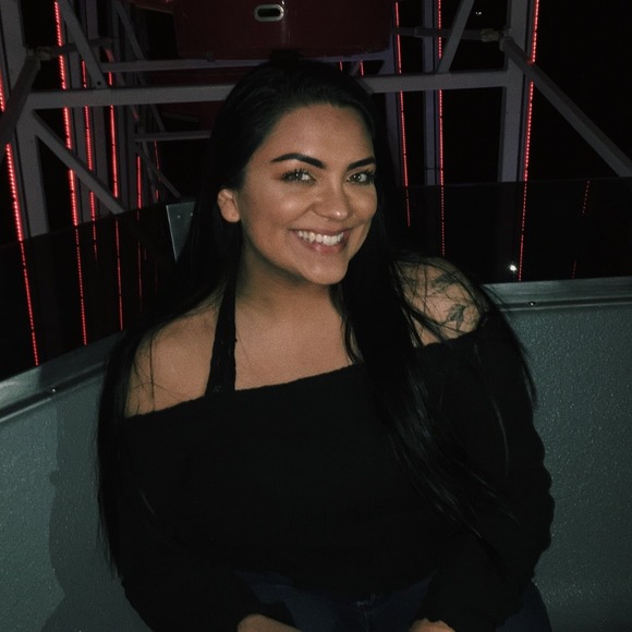 Profile Picture of Bianca Gallardo (@cadi416) on Poshmark