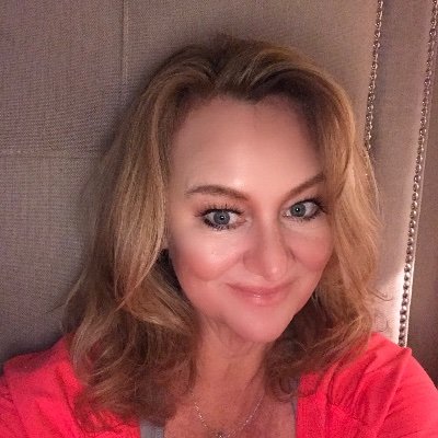 Profile Picture of Penny Arnold (@PenelopeLane66) on Twitter
