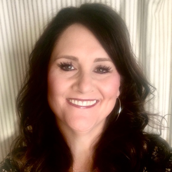 Profile Picture of Shauna Coppock (@shaunamc75) on Poshmark