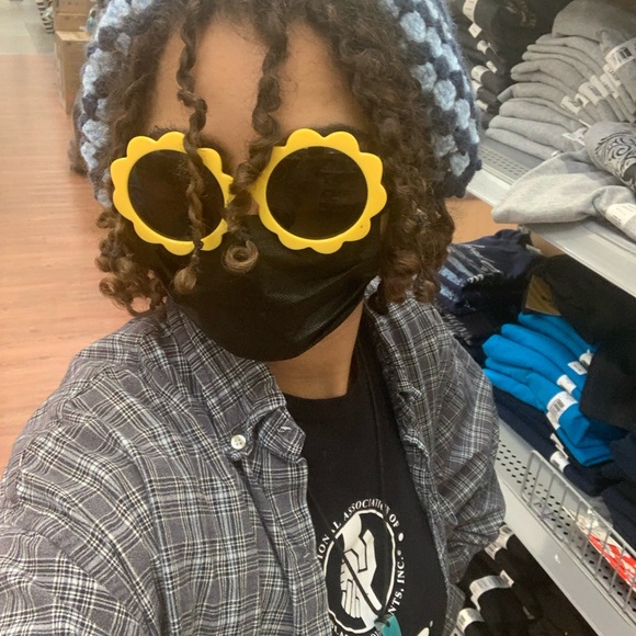 Profile Picture of Chrissy Wilson (@wilsongchrissy) on Poshmark