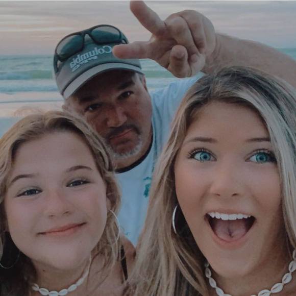 Profile Picture of Davis Ellison (@davisellison) on Poshmark