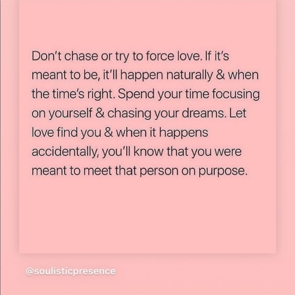 Profile Picture of Angela Chaklos (@bekindalways29) on Poshmark