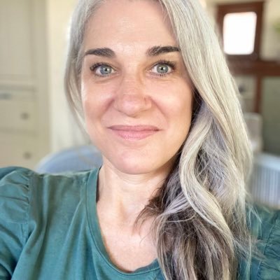 Profile Picture of Kim Roberson (@snoober) on Twitter