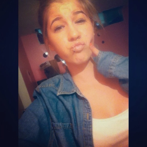 Profile Picture of Cierra Long (@cierrajade) on Poshmark