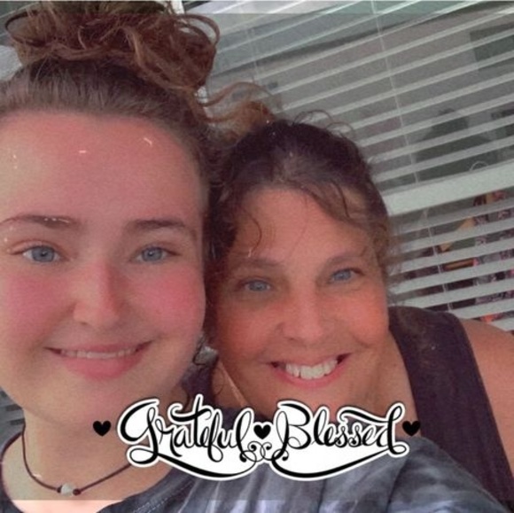 Profile Picture of Theresa Speedling (@alexisemily186) on Poshmark