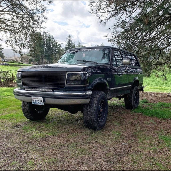 Profile Picture of Johnathon Lesmeister (@john2les) on Poshmark