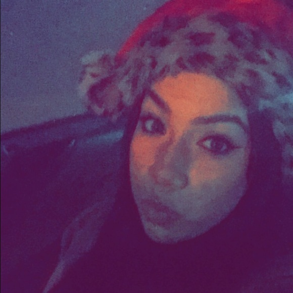 Profile Picture of Giselle Jaquez (@gisellemuax) on Poshmark