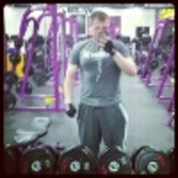 Profile Picture of Bradley Moore (@bradley0406) on Poshmark