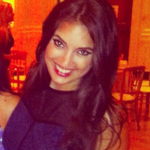 Profile Picture of Shireen Kiadeh (@shireeny) on Poshmark