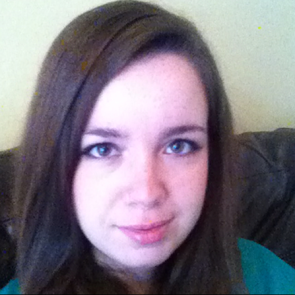 Profile Picture of Paula Bates (@pbates) on Poshmark