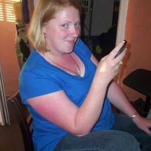 Profile Picture of Lisa Dart (@hunnylisa) on Myspace