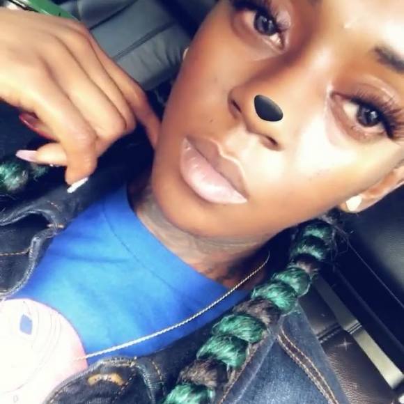 Profile Picture of Dominique Campbell (@ticklemedomo) on Poshmark