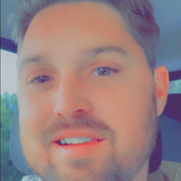 Profile Picture of Chase Booth (@chasebooth205) on Poshmark