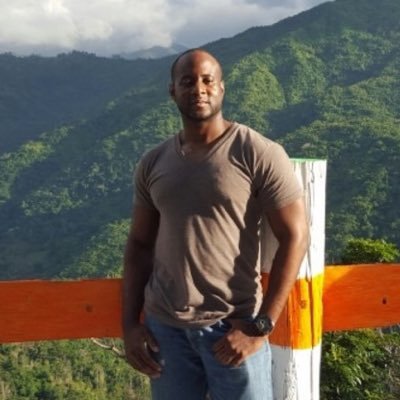 Profile Picture of Charlotte_1 (@Charlotte1_mike) on Twitter