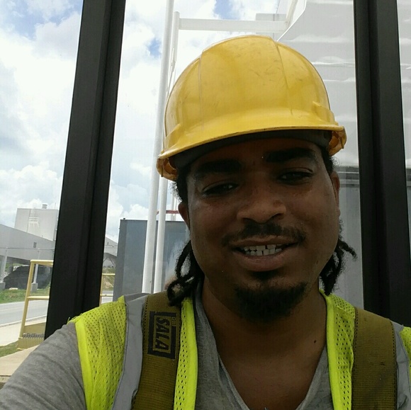 Profile Picture of Andre Childs (@amc750) on Poshmark