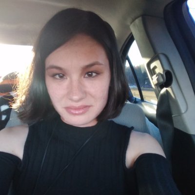 Profile Picture of Brianne Grothe (@womaninredclay) on Twitter