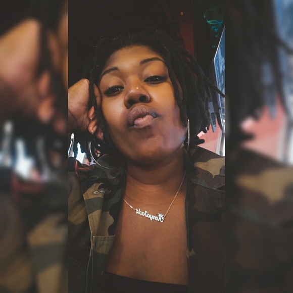 Profile Picture of Kenya Borders (@kjade85) on Poshmark