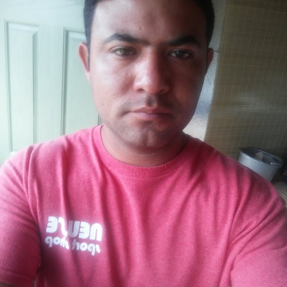 Profile Picture of Elias Ledesma (@elias1484) on Poshmark