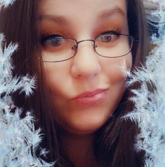 Profile Picture of Cassandra Alexander (@geminisoul89) on Poshmark