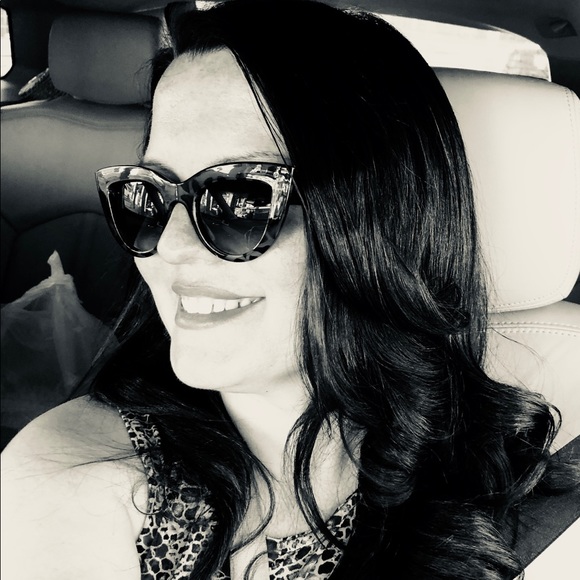 Profile Picture of Janae Wright (@janaewright99) on Poshmark