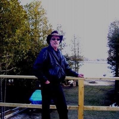 Profile Picture of Gary Brothers (@DHorse60) on Twitter