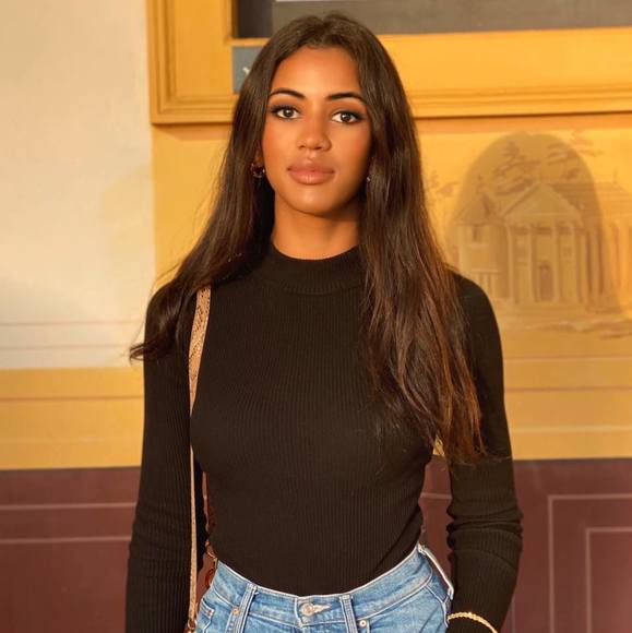 Profile Picture of Lucelys Alvarez (@lucelys) on Poshmark