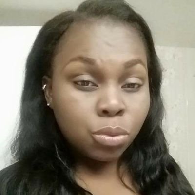 Profile Picture of Farah Thomas (@farahethomas) on Twitter