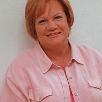 Profile Picture of Helga Silva (@helgasilvaNOW) on Twitter