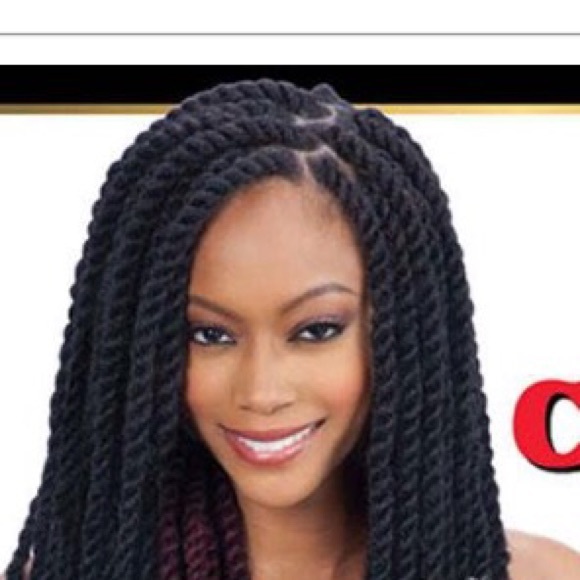 Profile Picture of Yama Yamaa (@yamaa_ny) on Poshmark