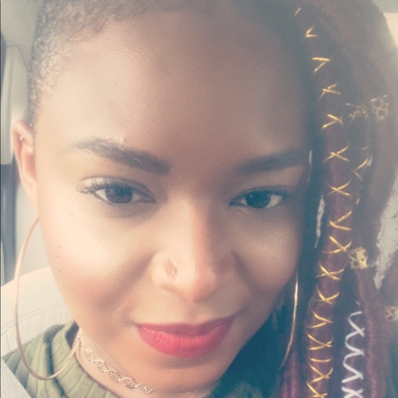 Profile Picture of Travis Binger (@ptravy101) on Poshmark