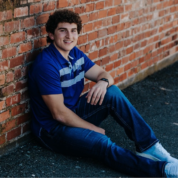 Profile Picture of Kyler Kelsey (@kyler_kelsey44) on Poshmark