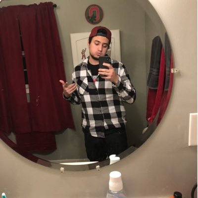 Profile Picture of Jacob Schramm (@J_a_c_o_b6) on Twitter