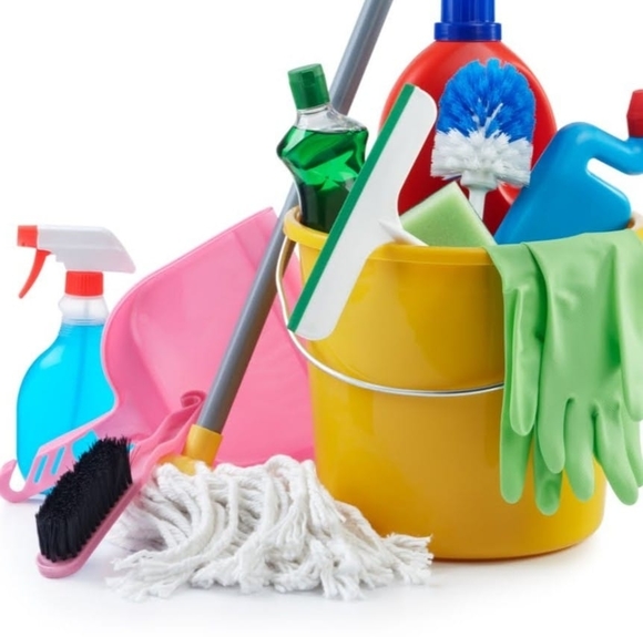 Profile Picture of Damtoti Barnabo (@barnabodamtoti) on Poshmark